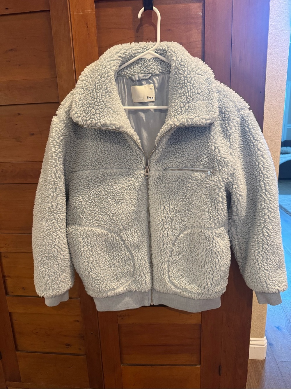 Aritzia Wilfred Free Kore Faux Sherpa Bomber Jacket Light Blue Size Small